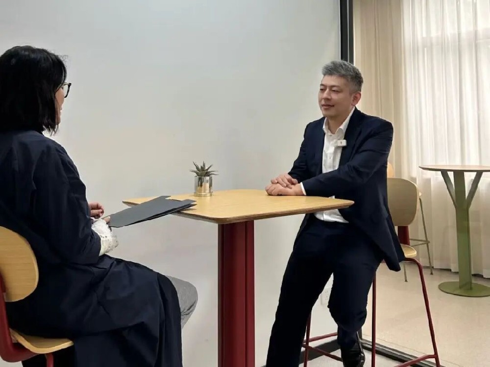 交流互鉴 携手并进——杭州家具商会秘书处一行走访荣耀在线开户-荣耀(中国)
